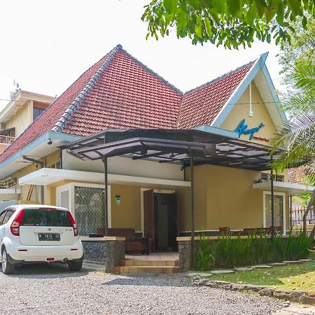 Reddoorz Plus Near Brawijaya Museum Malang Kültér fotó