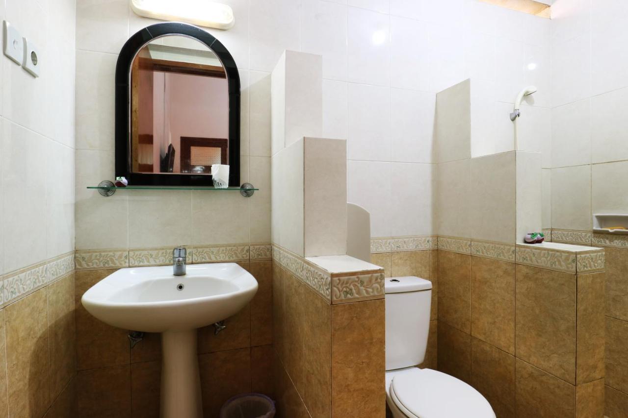 Reddoorz Plus Near Brawijaya Museum Malang Kültér fotó