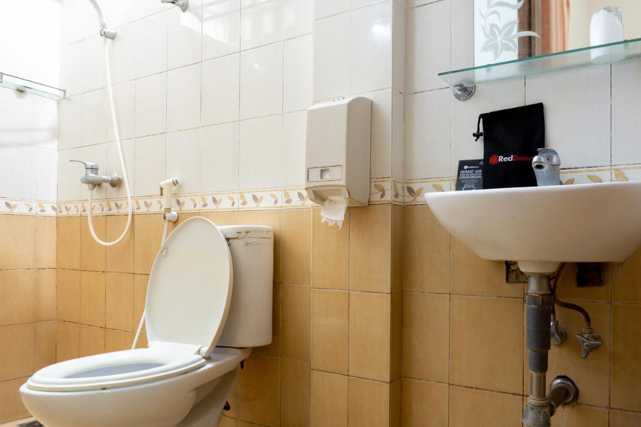 Reddoorz Plus Near Brawijaya Museum Malang Kültér fotó